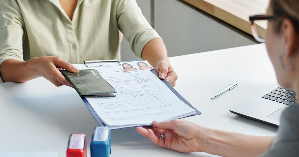 Applicant submitting application including N-600 physical presence requirements